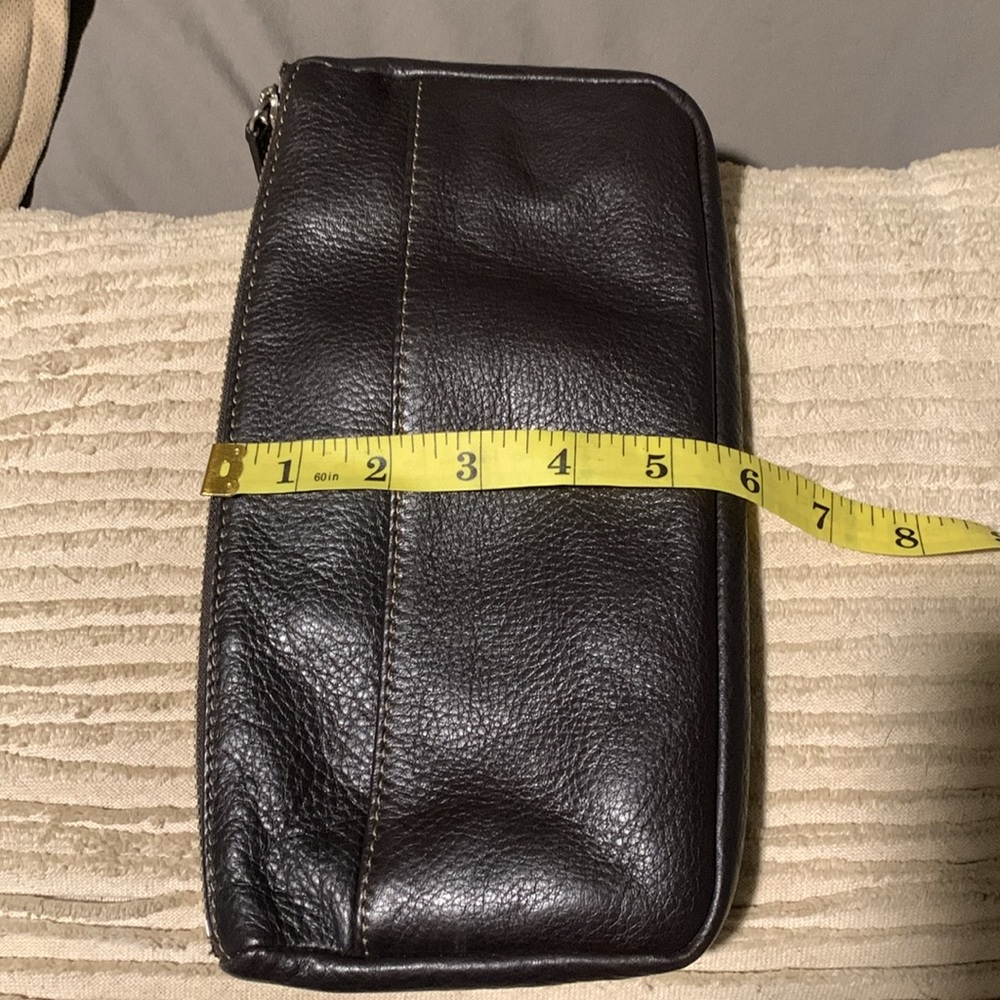 Levenger Pebbled Brown Leather travel size bag - Picture 9 of 9